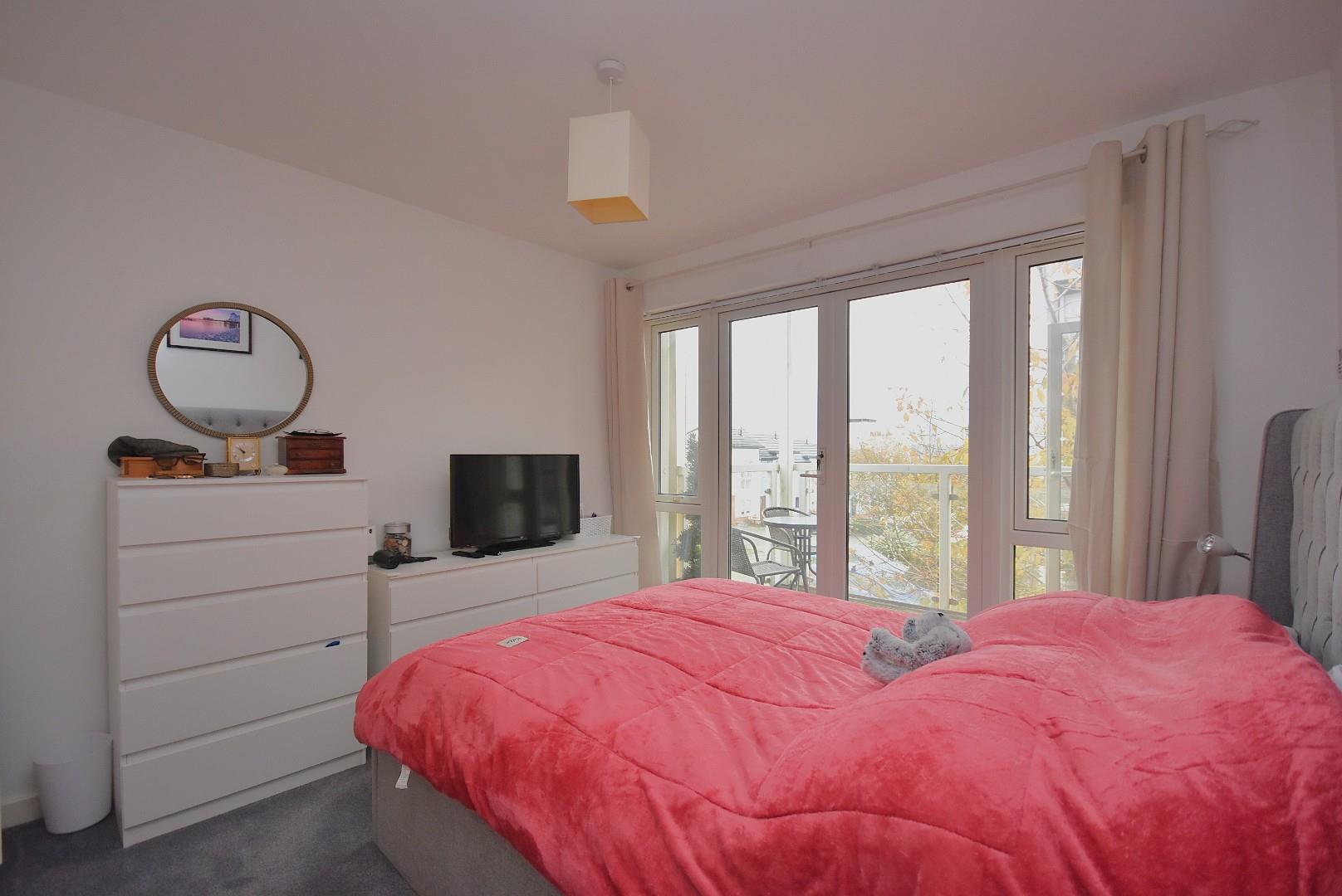 2 Wain Close, Penarth, CF64 1TJ